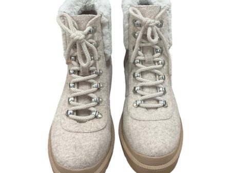 Boots Combat By Anne Klein In Taupe, Size: 6.5 For Sale