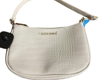 Handbag By Clothes Mentor, Size: Small Online