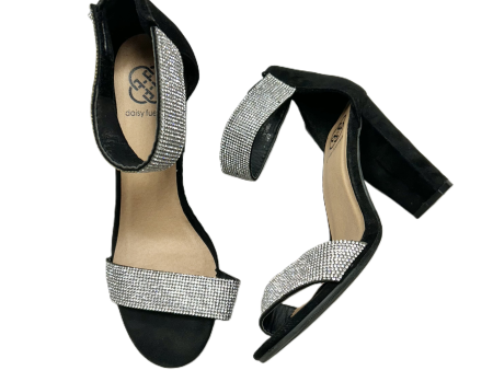 Sandals Heels Block By Daisy Fuentes In Black & Silver, Size: 9 on Sale