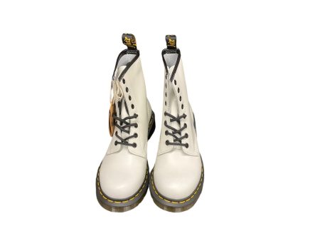 Boots Ankle Flats By Dr Martens In White, Size: 7 Online Sale