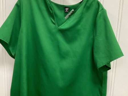 Top Short Sleeve Basic By Shein In Green, Size: 1x Discount