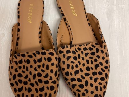 Shoes Flats By Bamboo In Animal Print, Size: 6.5 Supply