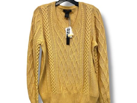 Sweater By Clothes Mentor In Yellow, Size: L For Sale