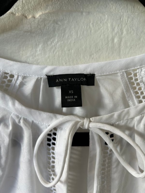 Top 3 4 Sleeve By Ann Taylor In White, Size: Xs Hot on Sale