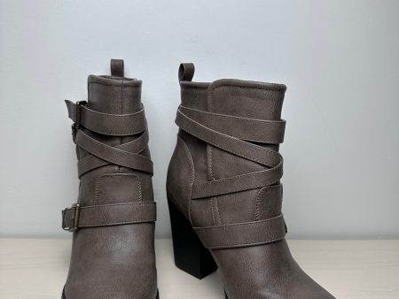 Boots Ankle Heels By Just Fab In Brown, Size: 8.5 For Sale