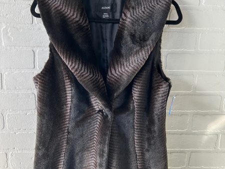 Vest Faux Fur & Sherpa By Alfani In Brown, Size: S Sale