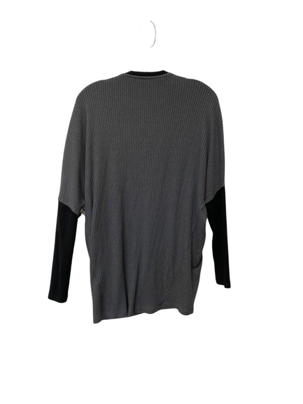 Top Long Sleeve By White House Black Market In Grey Supply