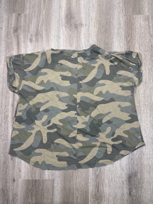 Top Short Sleeve By Maurices In Camouflage Print, Size: 2x Cheap